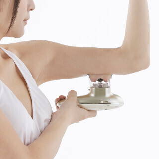 ヤーマンの「リポボディ スリム」、エステのもみ出しケアを自宅で