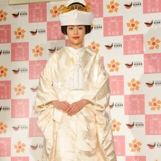 「白無垢」のデザイン、どう思いますか? - 日本在住の外国人に聞いてみた!