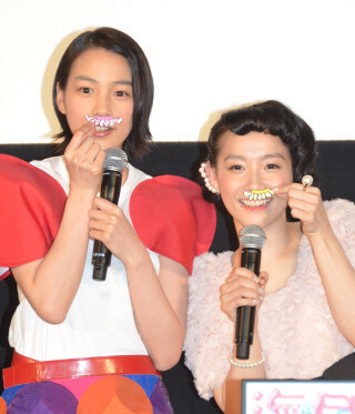 能年玲奈、手作りの"クラゲヒゲ"を披露「ユニークなヒゲが好きです」