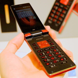 写真で見る、ガラホ「AQUOS K」のポイント