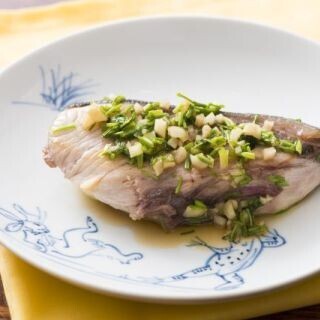 ブリの照り焼きならぬ……「ブリのパクチーたっぷりナムプラー焼き」レシピ