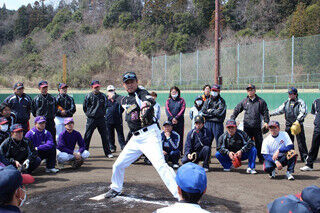 神奈川県相模原市での大人向け野球教室に、元プロ選手が続々登場