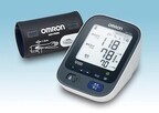 オムロン、Bluetooth/NFCで測定データを転送できる上腕式血圧計を発表