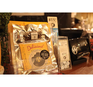 「WIRED CAFE」が提案するカフェ・ミュージックCDがコーヒー豆付で発売