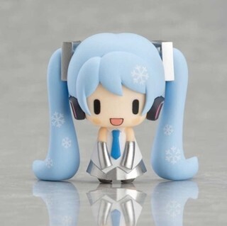 雪ミクさん×北海道の動植物がカプセルフィギュアに、ワンフェスでも販売
