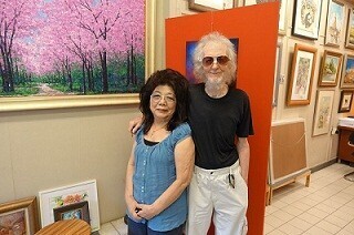 日本人女性とイギリス人男性が結婚、タイで暮らして40年 - その経緯とは?