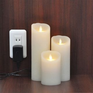 本物さながらの自然な炎を再現したLEDキャンドルにコンセントタイプ