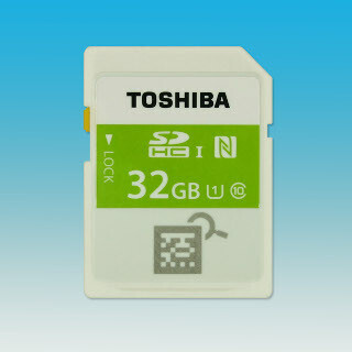 東芝、世界初のSDHCメモリカード21日発売 - スマホをかざすと中身が見える!