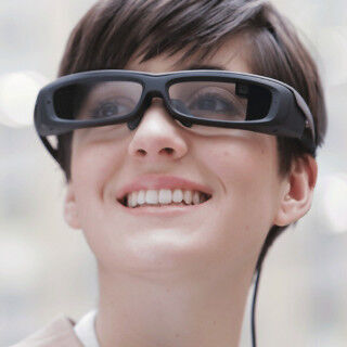 ソニー、メガネ型端末「SmartEyeglass」を開発者向けに発売