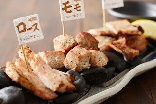 手作り居酒屋 甘太郎で、希少なプレミアム豚「松阪豚」の食べ比べを実施