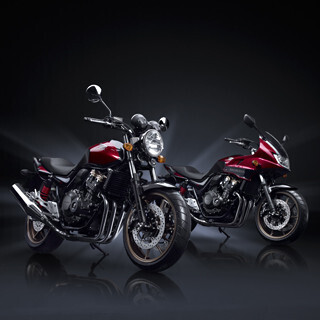 ホンダ、「CB400 SUPER FOUR」シリーズの特別カラー2車種を限定発売