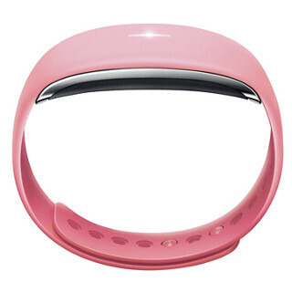 ドコモ、リストバンド型活動量計「ムーヴバンド2」に新色ピンクを追加