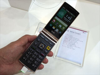 海外モバイルトピックス (86) 世界に広がるガラホ？折り畳み型スマホがアジアで人気