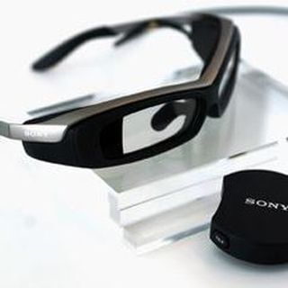 ソニー、メガネ型端末「SmartEyeglass Developer Edition」の発売日を変更
