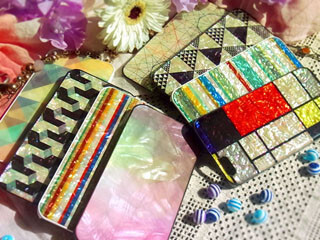 春、新しい季節に天然素材のキラキラを! iPhone「ikins 天然貝ケース」を紹介!!