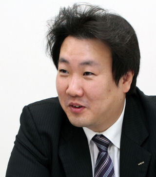 事例で学ぶiPhone/iPad活用術 (189) ロッテ商事がiPadを使って営業・店舗巡回営業スタッフのワークスタイル変革