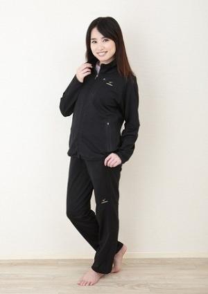 疲労回復をサポート! 上下で4万円超の「リフレッシュジャージー」登場