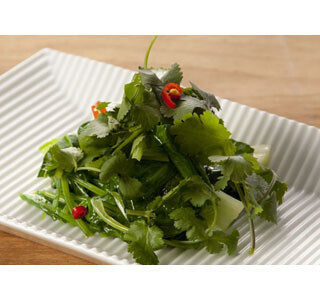 東京都・六本木のベトナム料理店で「パクチーコース」が堪能できる!