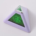 ユニットコム、触れると発光するピラミッド型/キューブ型デジタル時計
