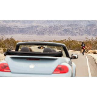 自転車事故の80%は日中に起きている! だから日中の視認性を高めるライトを