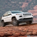 FCA、Jeep Cherokeeのエントリーグレード「Longitude」に四駆モデルを追加