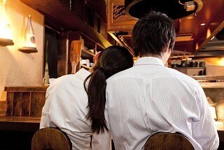 一緒に飲みたい芸能人ランキング、女性1位は3年連続でベッキー、男性は?