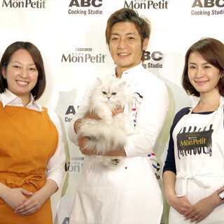 つるの剛士がABC Cookingで愛猫料理づくりに挑戦