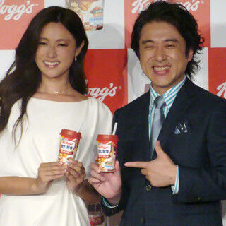飲むシリアル「ケロッグ 飲む朝食 フルーツグラノラ」発売 - イベントには深田恭子も登場