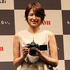 キヤノン「EOS Kiss X8i」新CM発表会で吉瀬美智子さん - 運動会写真、ゴールの瞬間をバッチリ撮影