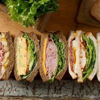 スターバックスの新サンドイッチがボリューム満点で魅力的すぎる!