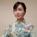東芝の人型ロボット「地平アイこ」、日本橋三越本店の受付嬢としてデビュー