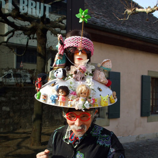 東京都・恵比寿で"帽子おじさん"こと宮間英次郎の「80歳記念大展覧会」