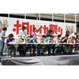 富山県で「春のホタルイカ祭り」開催! 大食いイカすくい、目玉飛ばしも