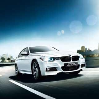 BMW、BMW 3シリーズの発売40周年を記念した特別仕様車を330台限定で発売