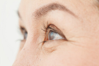 まつげとまぶたを意識したエイジングケアで、5歳若返りを目指す!