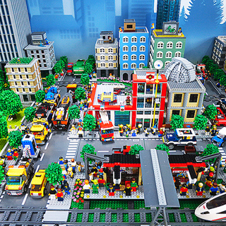 レゴシティ トラックキャラバン始まる – “プロ”がつくった巨大ジオラマが全国行脚