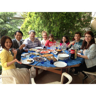 25歳のあなたへ。これからの貯"金"講座 (12) 母国を捨てる決意をした26歳の女性 - 経済危機のギリシャ・現地レポート