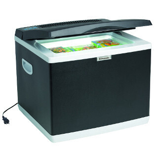 家でもアウトドアでも使えるポータブル冷凍冷蔵庫