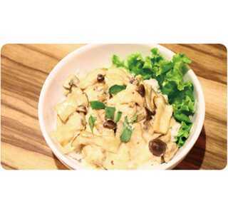 ニコラシャールの週替わりランチ「ニコラ丼」から豚バラを使った新メニュー