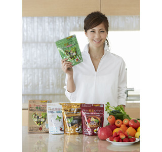 安田美沙子がダイエットブランド"ベジエ"のイメージキャラクターに