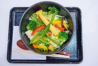 吉野家、一日に必要な野菜の半分が取れる「ベジ丼」「ベジ牛」など3種発売!
