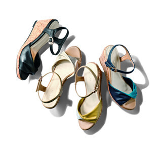 丸井の「ラクチンきれいサンダル」人気ランキングを発表