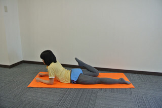 むくみ発見にも役立つお尻キックストレッチ - 1日1分からの筋トレ