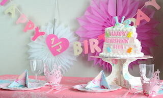 赤ちゃん誕生半年めの「ハーフバースデーメモリアルケーキ」が販売開始