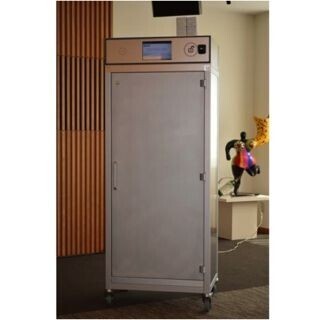 サトーヘルスケア、RFIDで薬品の取り違えを防ぐキャビネットを発表