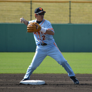 巨人・井端弘和とヤクルト・田中浩康から学ぶユーティリティー選手の真髄