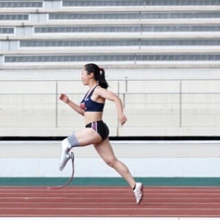 東京都・目黒で"美しい義足"プロジェクト展-3Dプリンタ活用の研究を紹介