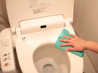 トイレの必須掃除道具5つ - プロの掃除道具に学ぶ