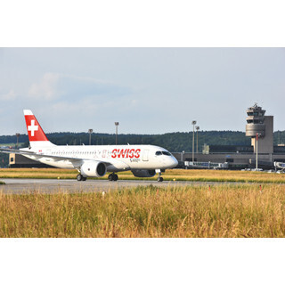 新型ボンバルディアCシリーズが欧州に初飛来 - 初号機は2016年半ばに納入