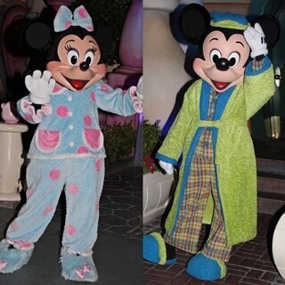 カリフォルニア ディズニーランド・リゾート60周年 (2) パジャマ姿のミッキーたちに会える! 年に一度の24時間オープン
